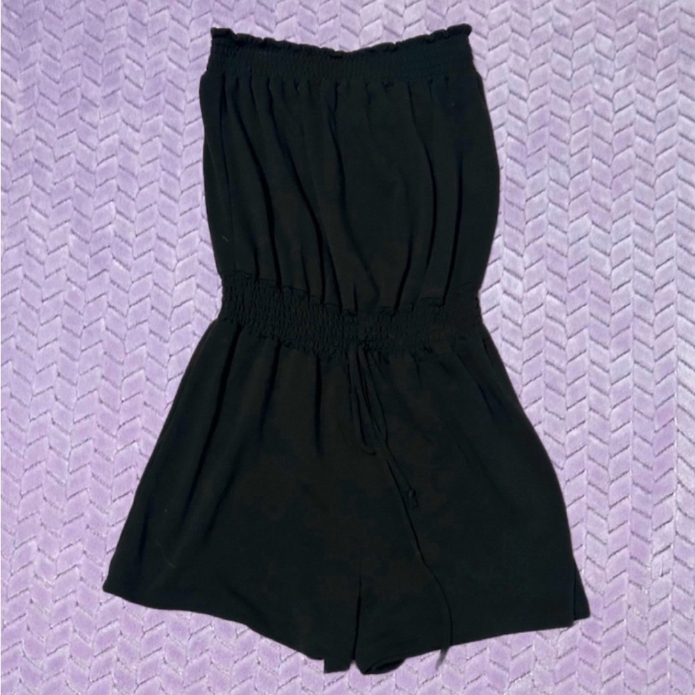 Heart Hips Black Ruffled Strapless Romper